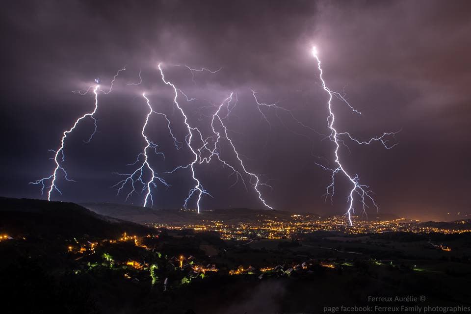 Image d'illustration pour Orages, grêle et tornade : situation à risque jusqu'à dimanche 