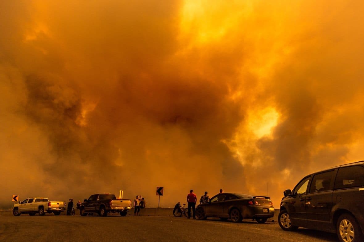 Image d'illustration pour Gigantesques incendies de forêt au Canada et aux États-Unis