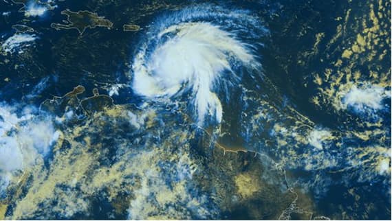 Image d'illustration pour 17 août 2007 : l'ouragan Dean traverse les Antilles Françaises