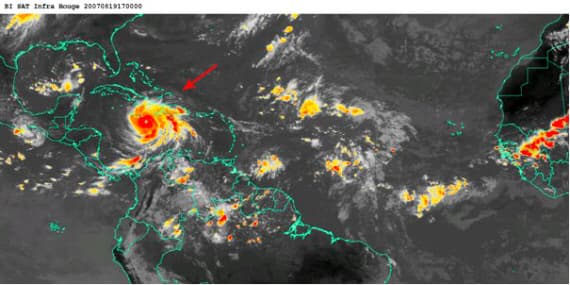 Image d'illustration pour 17 août 2007 : l'ouragan Dean traverse les Antilles Françaises