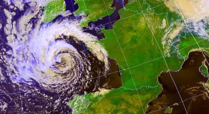 Image d'illustration pour Vent fort entre Bretagne & Manche au passage de Wolfgang