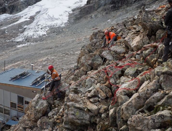 Image d'illustration pour Eboulements dans les Alpes sans doute liés au réchauffement