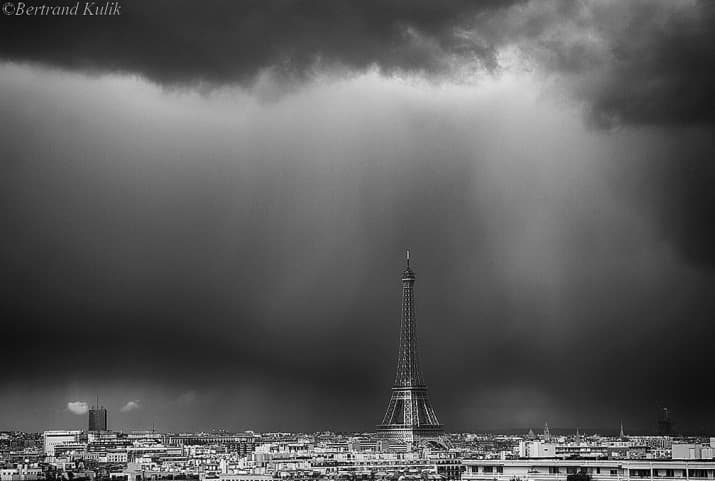 Image d'illustration pour Giboulées, orage et grêle provoquent des accidents