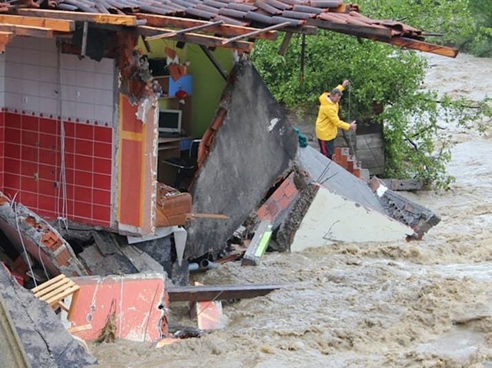 Image d'illustration pour Intempéries et inondations en Europe Centrale (Autriche, Serbie, Bosnie)
