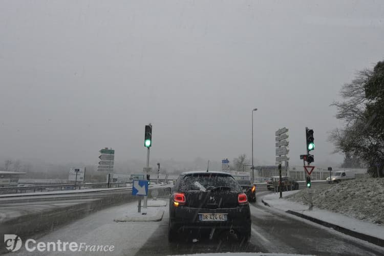 Image d'illustration pour La neige régresse mais le froid résiste