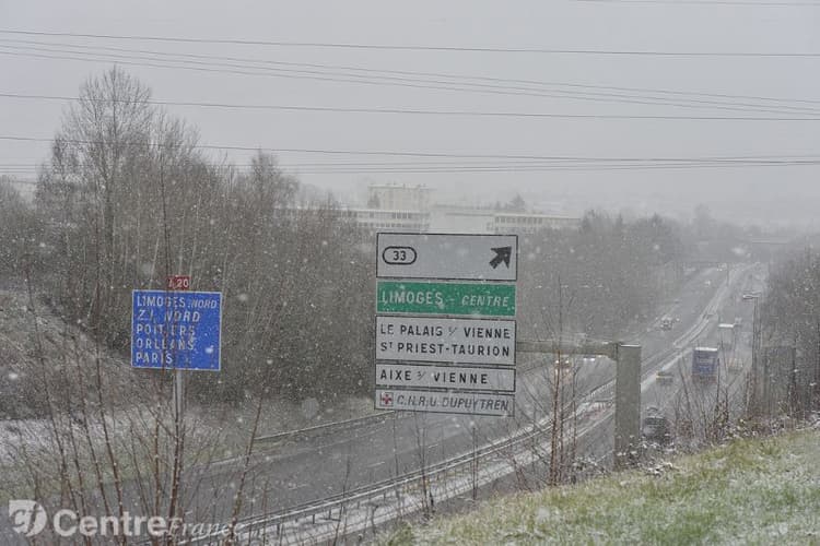 Image d'illustration pour La neige régresse mais le froid résiste