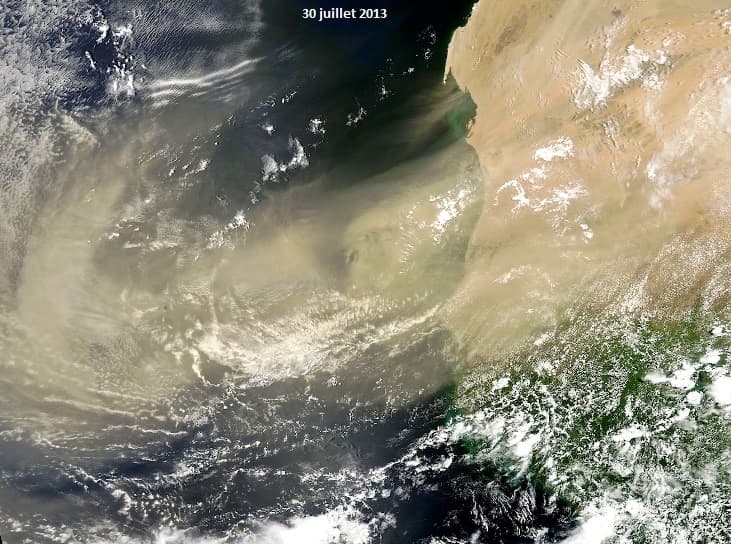 Image d'illustration pour Nuage de poussières sur l'Atlantique