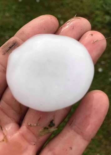 Image d'illustration pour Grêle et foudre lors des orages des 12 et 13 août