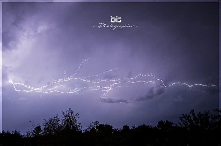 Image d'illustration pour Grêle et foudre lors des orages des 12 et 13 août