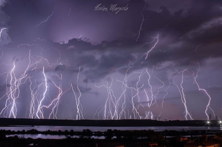 Image d'illustration pour Grêle et foudre lors des orages des 12 et 13 août
