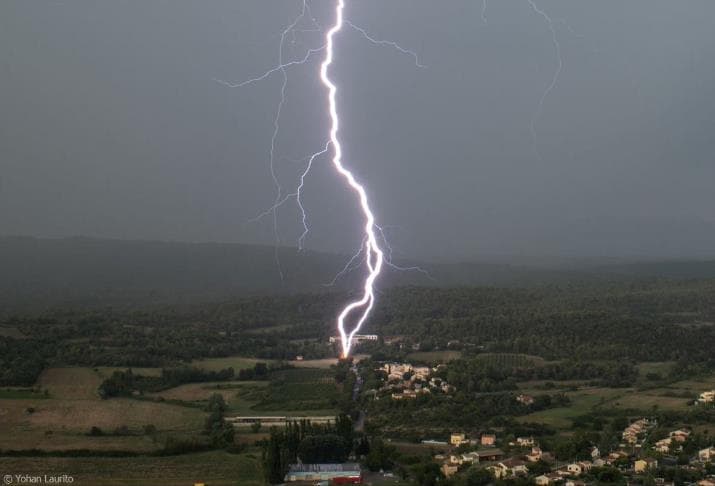 Image d'illustration pour Orages isolés pendant la canicule - Crue mortelle en Corse