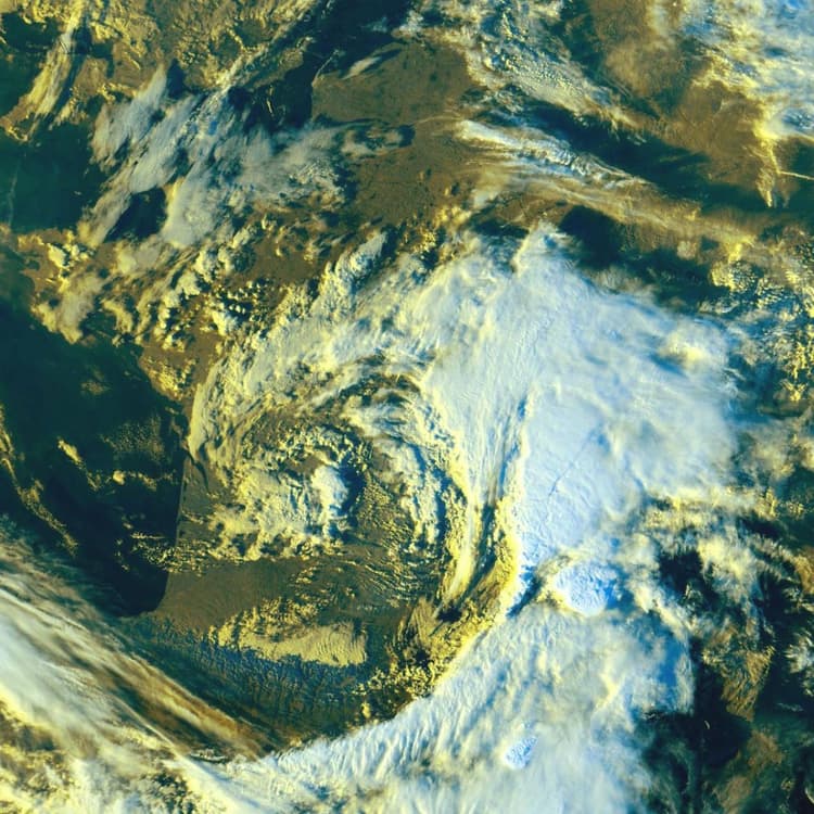 Image d'illustration pour Orages diluviens meurtriers sur les Alpes Maritimes - Tornade à La Ciotat