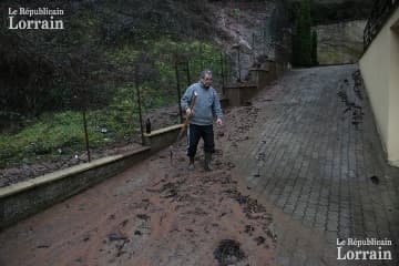 Image d'illustration pour Les crues et les inondations prennent de l'ampleur sur la France