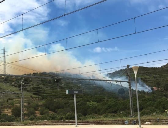 Image d'illustration pour Burle, mistral & tramontane provoquent congères & incendies